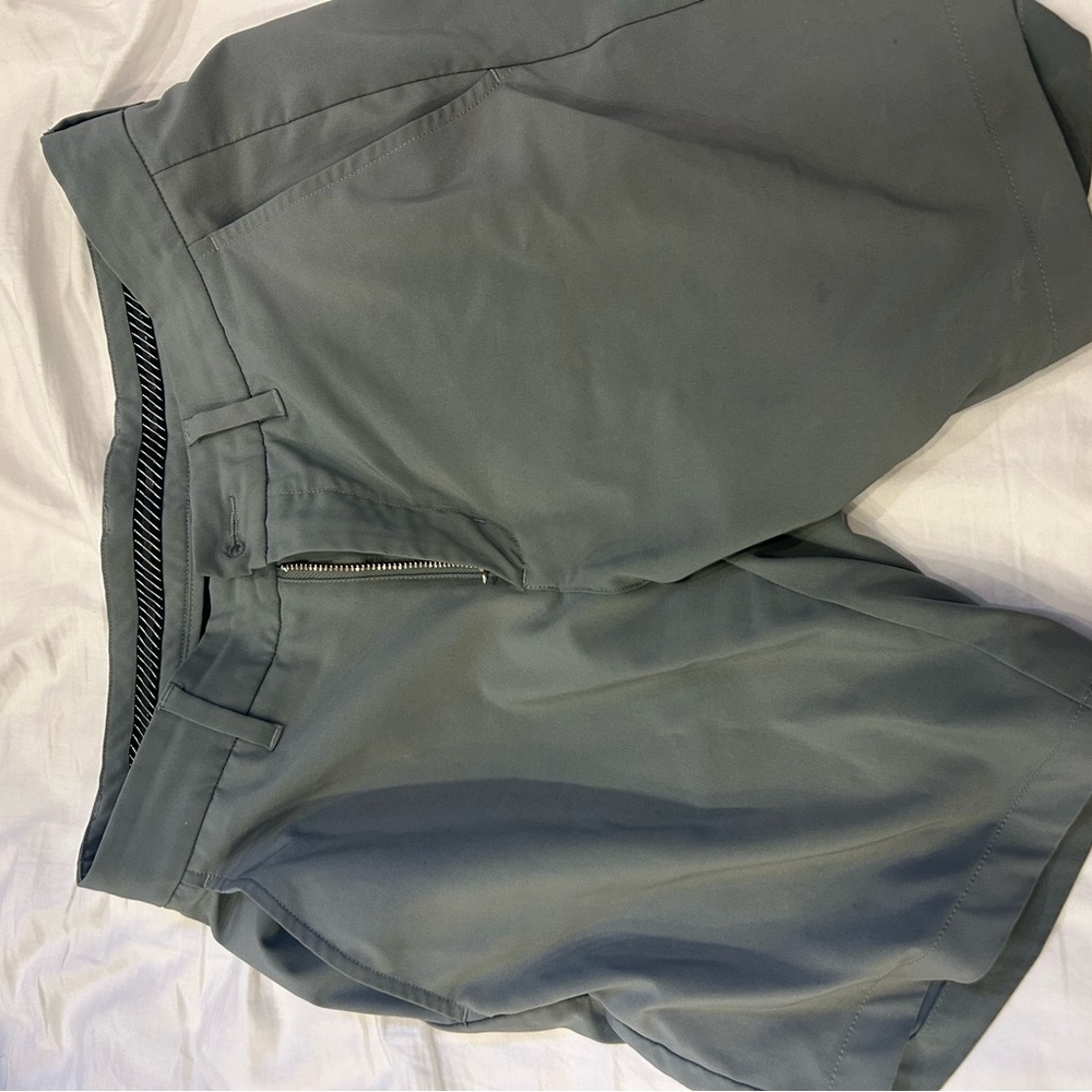 Primo Gray Golf Shorts - Size 30 - 7 Inch Inseam